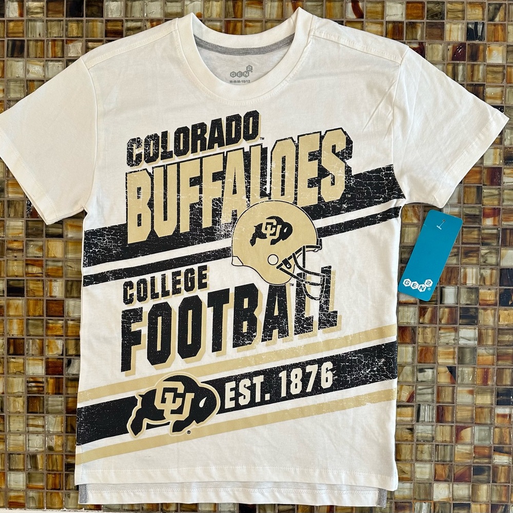 NWT Colorado Buffaloes Football Youth Boys Gen2 Short Sleeve T-Shirt~$28~Medium